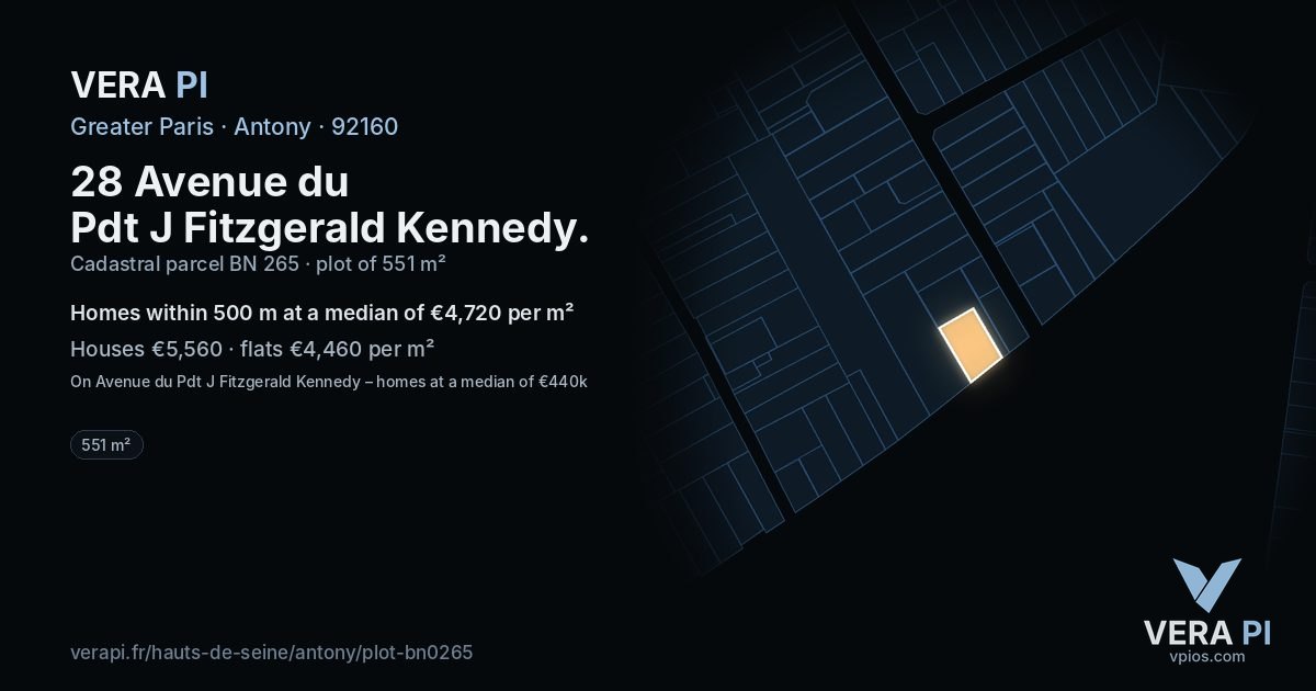 28 Avenue du Pdt J Fitzgerald Kennedy, Antony at night – the plot lit, the parcels around coloured by the prices near them