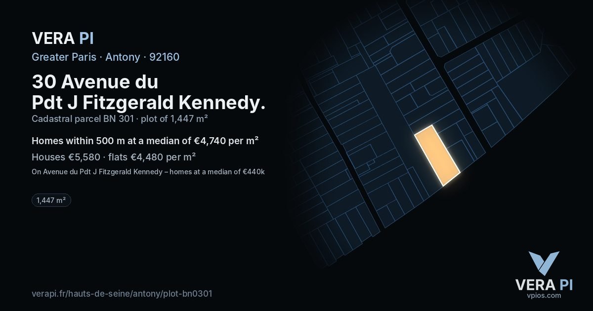 30 Avenue du Pdt J Fitzgerald Kennedy, Antony at night – the plot lit, the parcels around coloured by the prices near them
