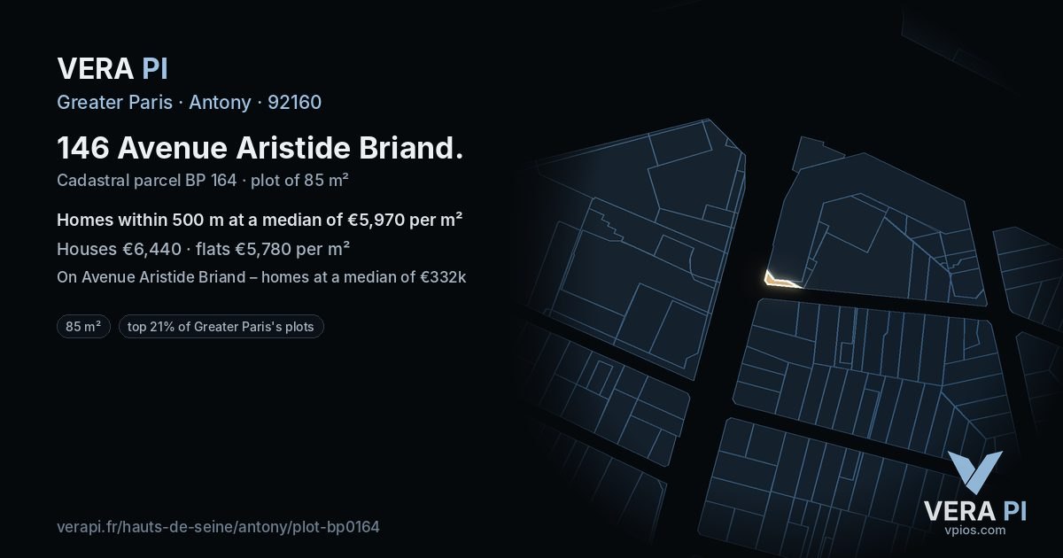 146 Avenue Aristide Briand, Antony at night – the plot lit, the parcels around coloured by the prices near them