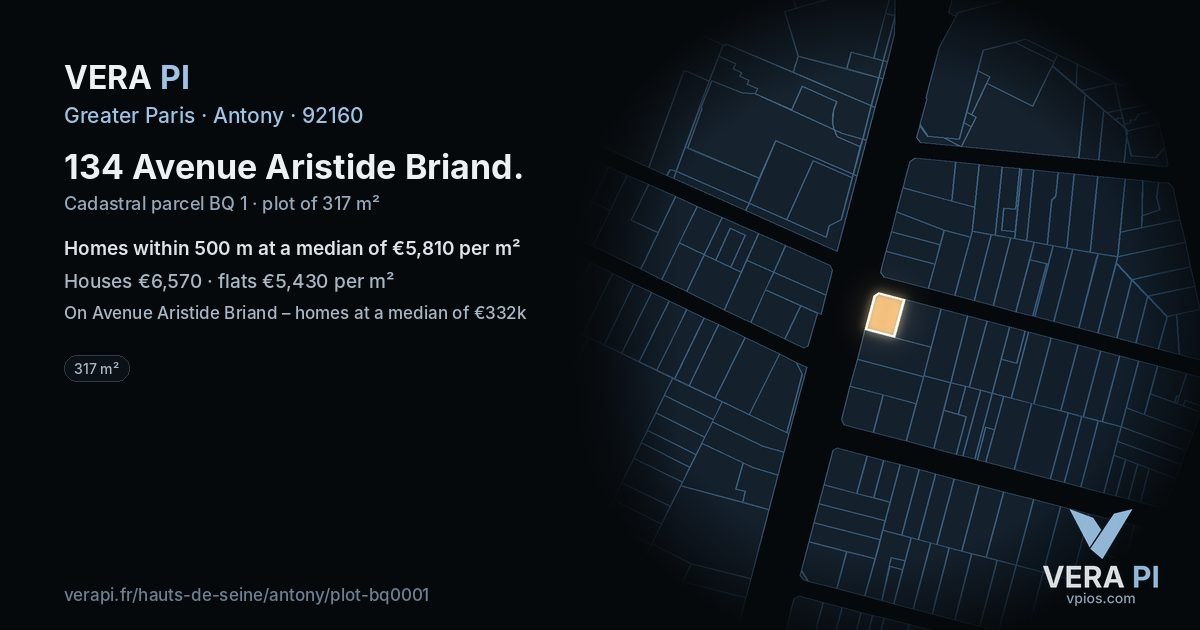 134 Avenue Aristide Briand, Antony at night – the plot lit, the parcels around coloured by the prices near them