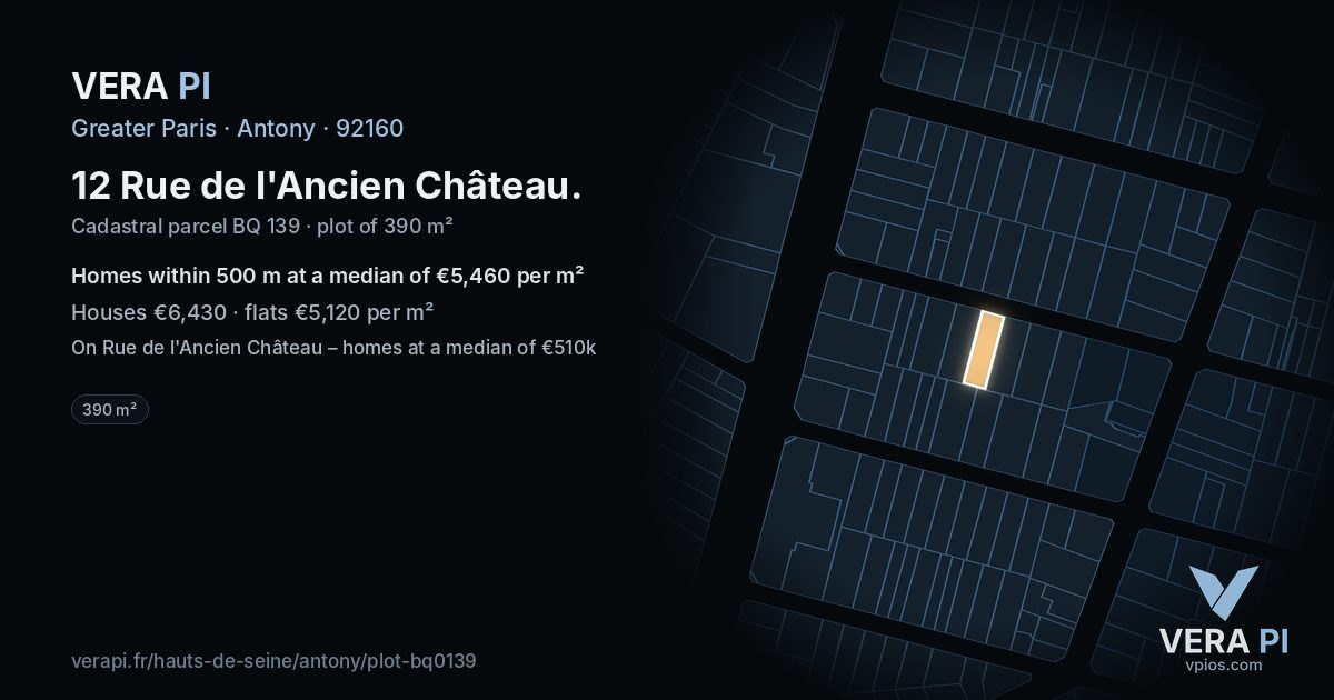 12 Rue de l'Ancien Château, Antony at night – the plot lit, the parcels around coloured by the prices near them