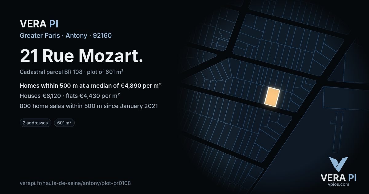 21 Rue Mozart, Antony at night – the plot lit, the parcels around coloured by the prices near them