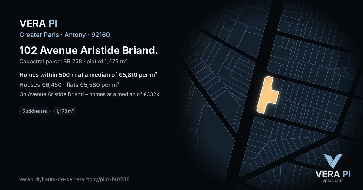 102 Avenue Aristide Briand, Antony at night – the plot lit, the parcels around coloured by the prices near them