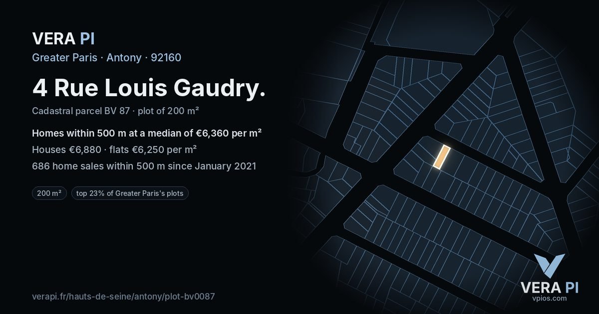 4 Rue Louis Gaudry, Antony at night – the plot lit, the parcels around coloured by the prices near them