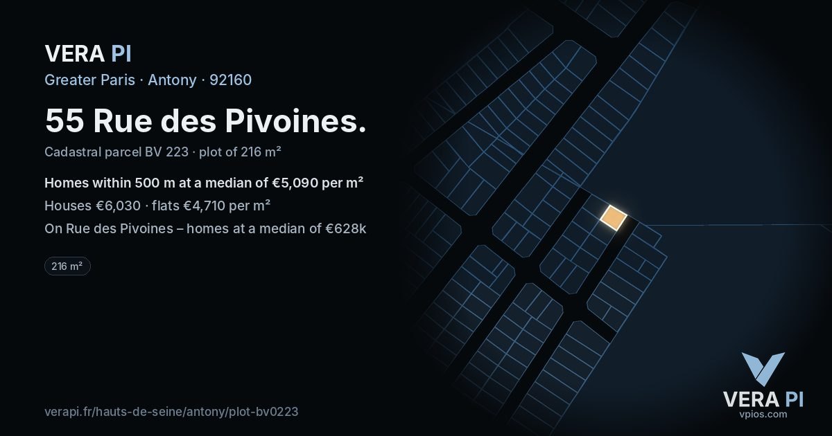 55 Rue des Pivoines, Antony at night – the plot lit, the parcels around coloured by the prices near them