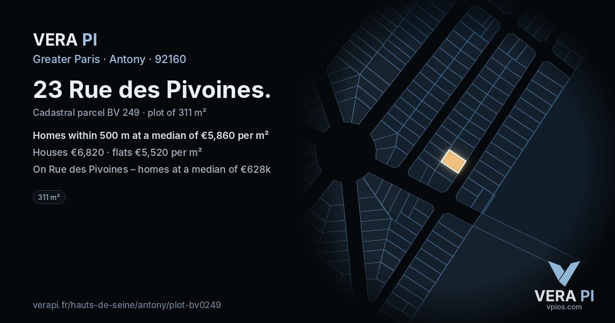 23 Rue des Pivoines, Antony at night – the plot lit, the parcels around coloured by the prices near them
