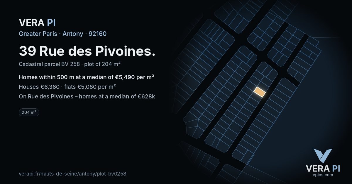 39 Rue des Pivoines, Antony at night – the plot lit, the parcels around coloured by the prices near them