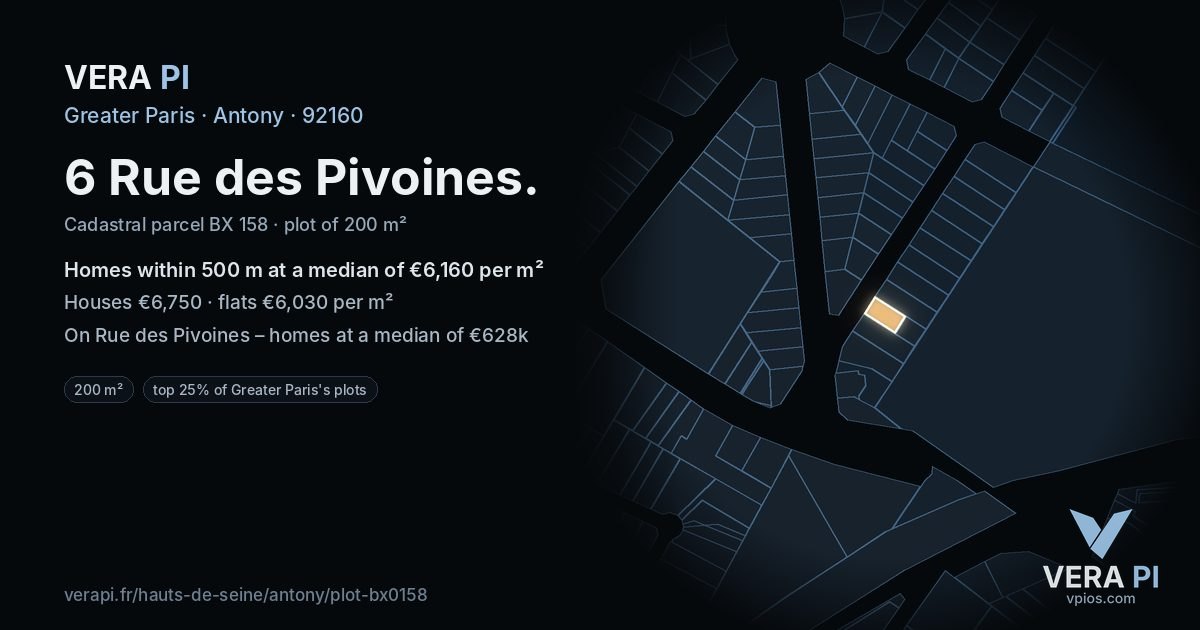 6 Rue des Pivoines, Antony at night – the plot lit, the parcels around coloured by the prices near them