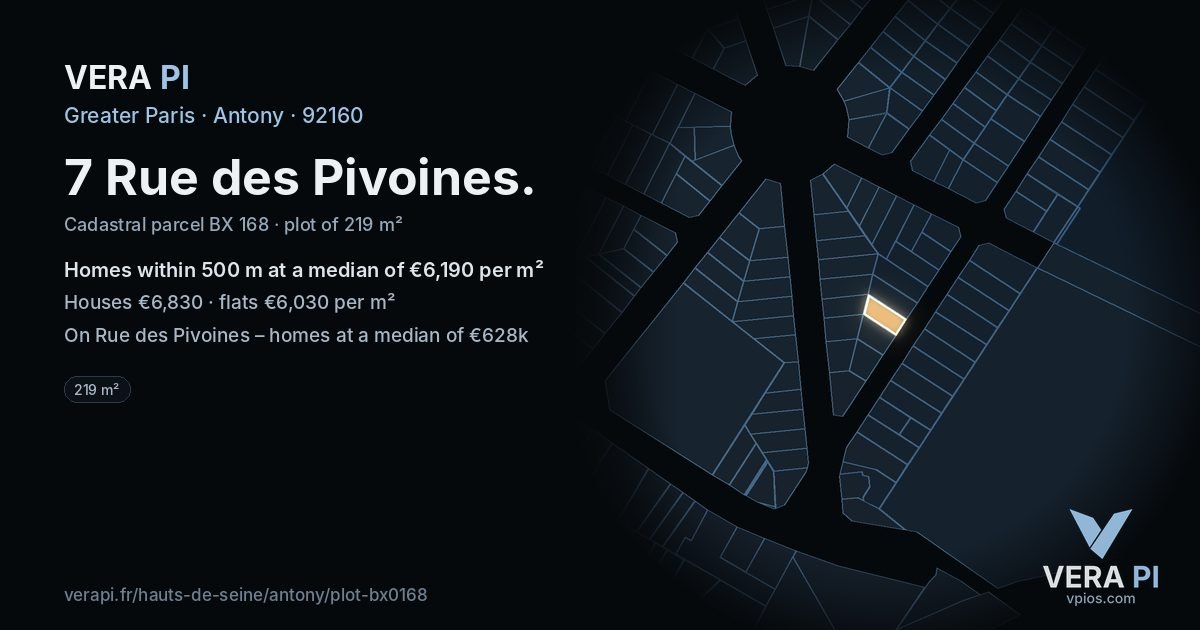 7 Rue des Pivoines, Antony at night – the plot lit, the parcels around coloured by the prices near them