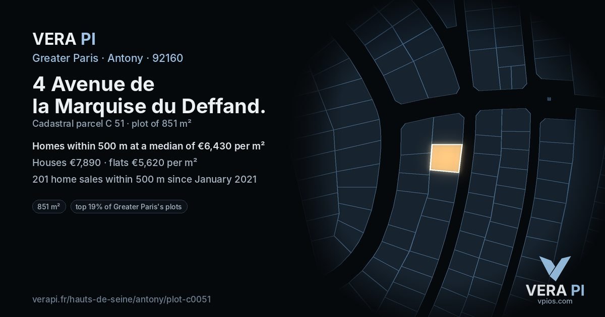 4 Avenue de la Marquise du Deffand, Antony at night – the plot lit, the parcels around coloured by the prices near them