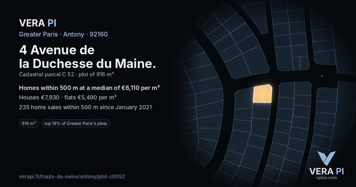 4 Avenue de la Duchesse du Maine, Antony at night – the plot lit, the parcels around coloured by the prices near them
