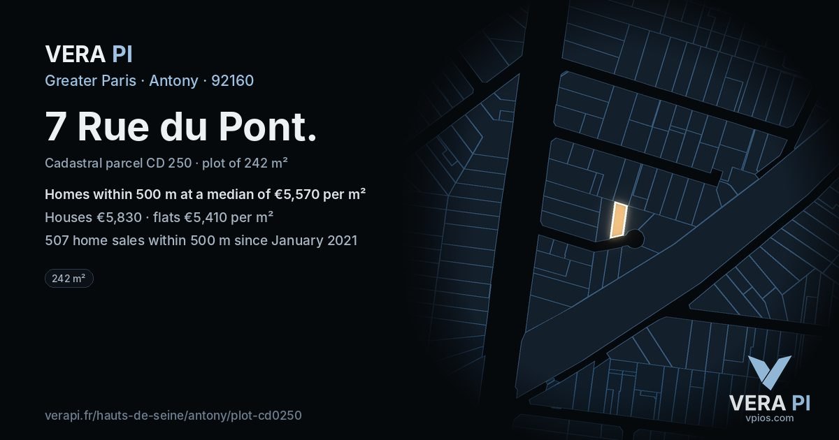 7 Rue du Pont, Antony at night – the plot lit, the parcels around coloured by the prices near them