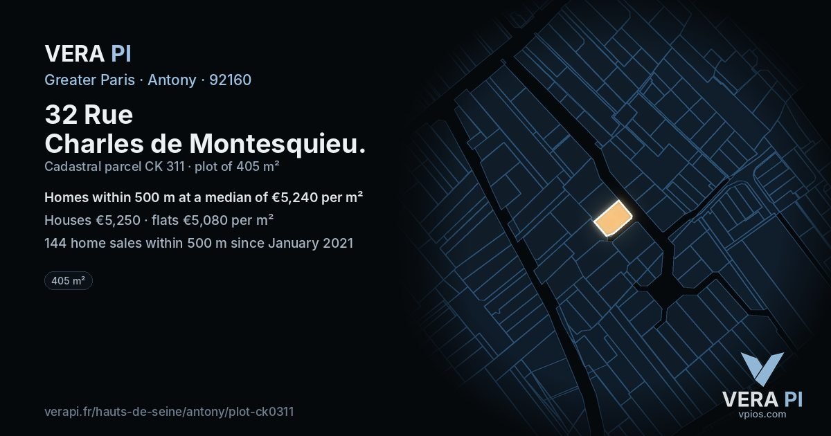 32 Rue Charles de Montesquieu, Antony at night – the plot lit, the parcels around coloured by the prices near them