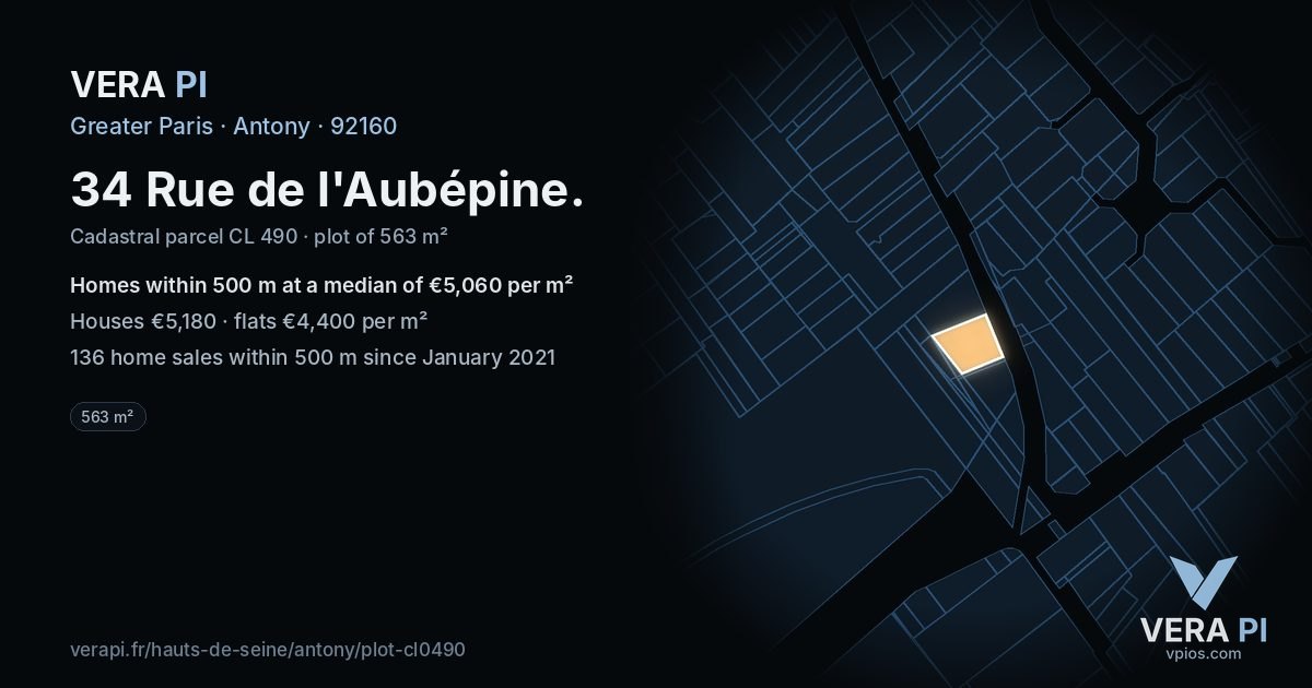 34 Rue de l'Aubépine, Antony at night – the plot lit, the parcels around coloured by the prices near them