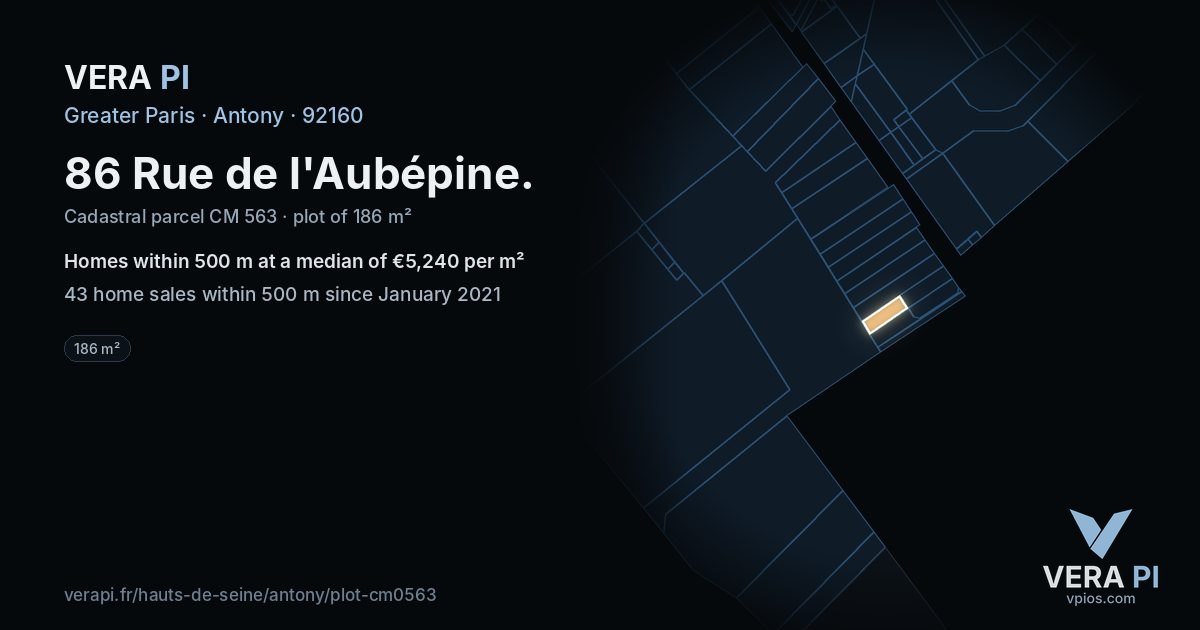 86 Rue de l'Aubépine, Antony at night – the plot lit, the parcels around coloured by the prices near them