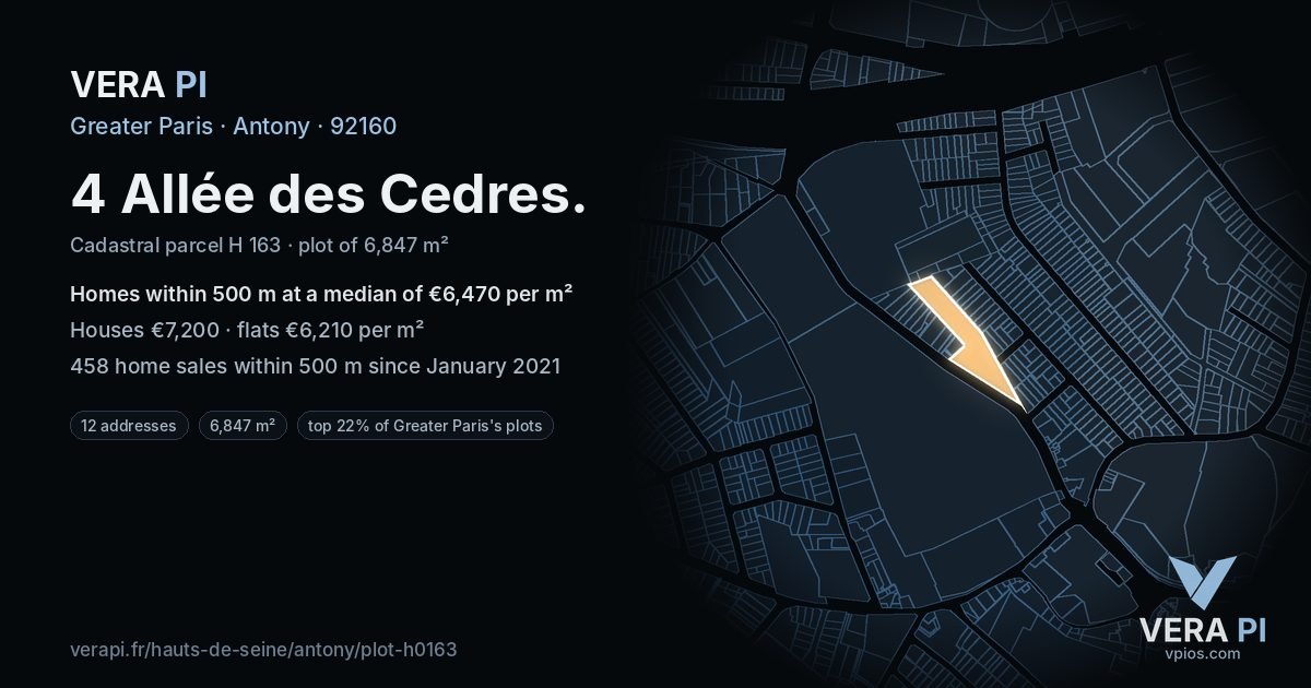 4 Allée des Cedres, Antony at night – the plot lit, the parcels around coloured by the prices near them