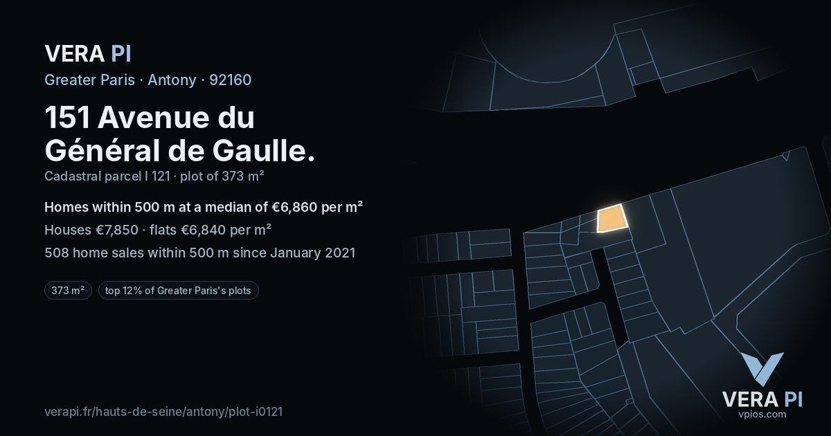 151 Avenue du Général de Gaulle, Antony at night – the plot lit, the parcels around coloured by the prices near them