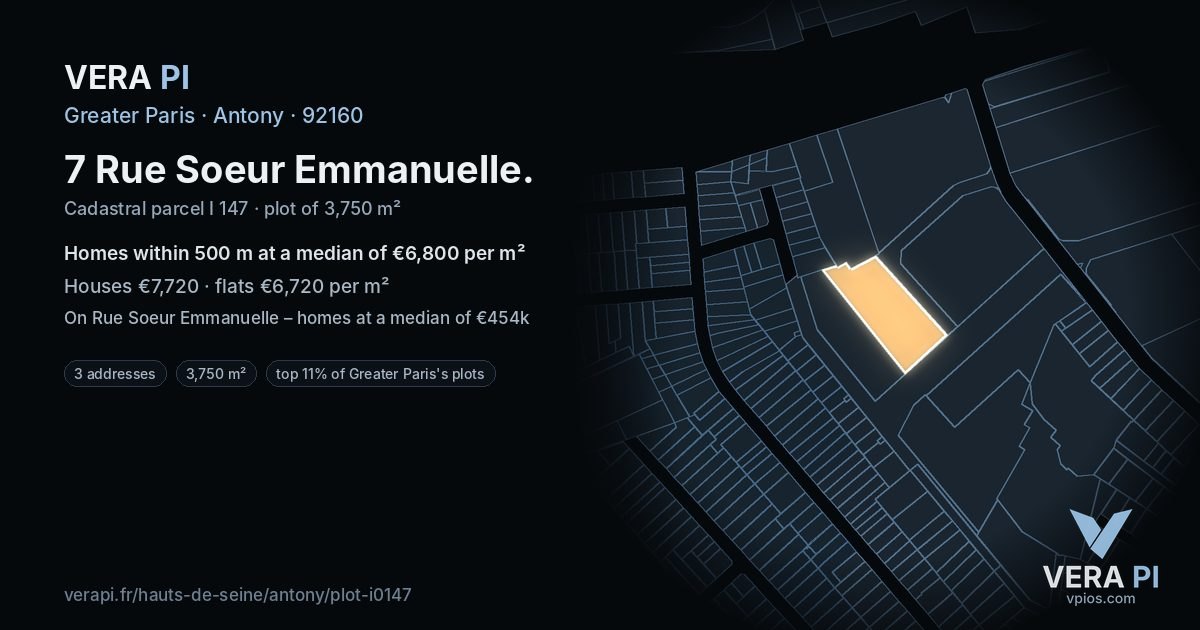 7 Rue Soeur Emmanuelle, Antony at night – the plot lit, the parcels around coloured by the prices near them