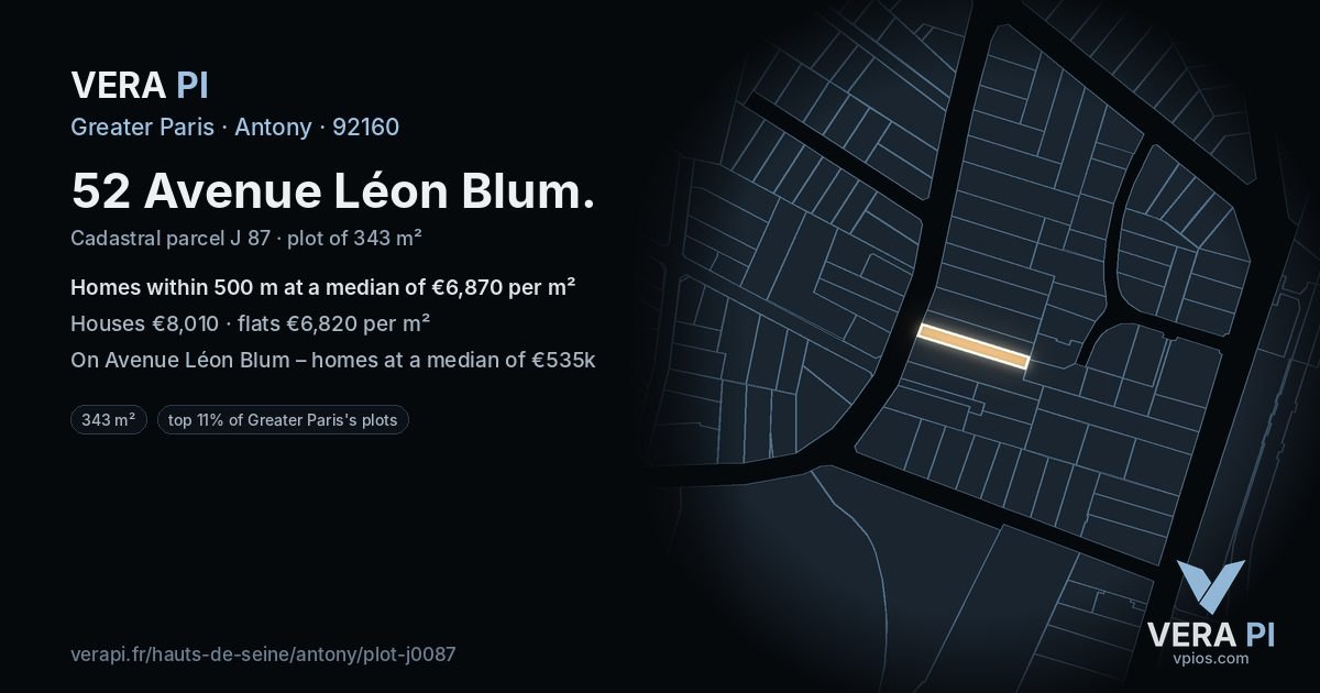 52 Avenue Léon Blum, Antony at night – the plot lit, the parcels around coloured by the prices near them