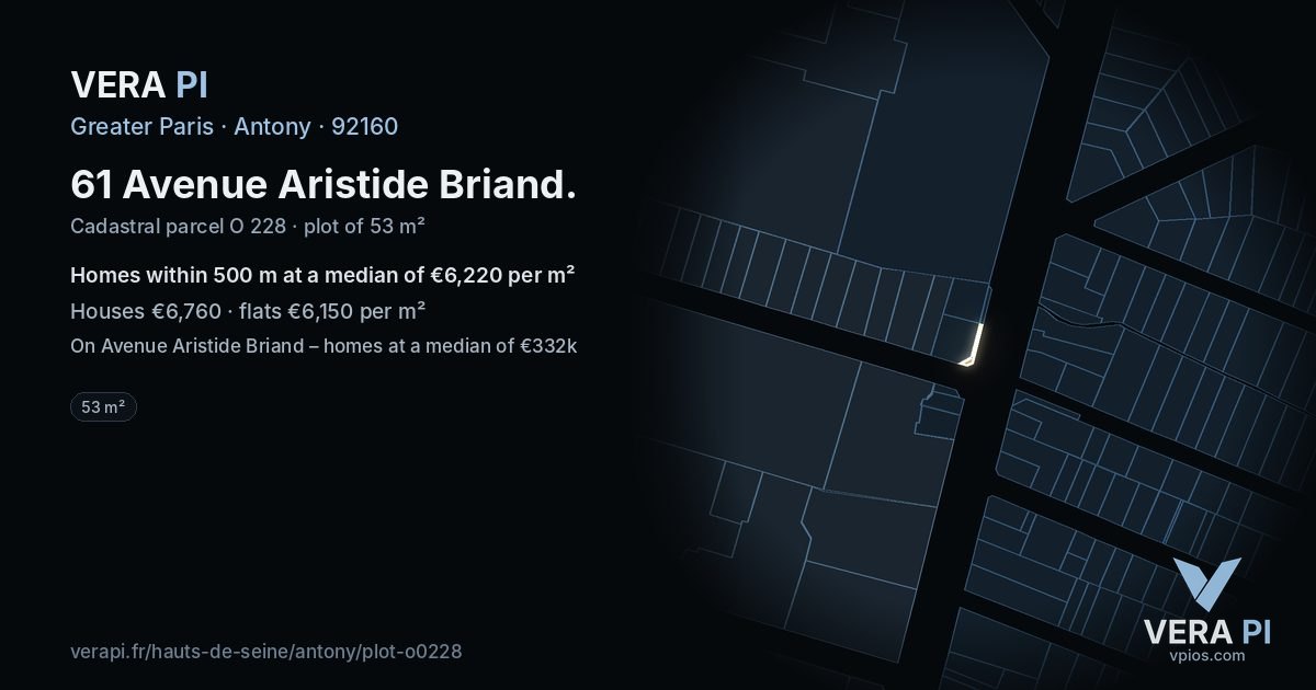 61 Avenue Aristide Briand, Antony at night – the plot lit, the parcels around coloured by the prices near them