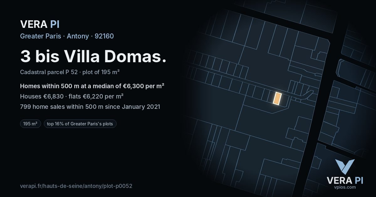 3 bis Villa Domas, Antony at night – the plot lit, the parcels around coloured by the prices near them