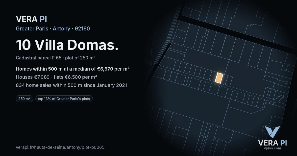 10 Villa Domas, Antony at night – the plot lit, the parcels around coloured by the prices near them