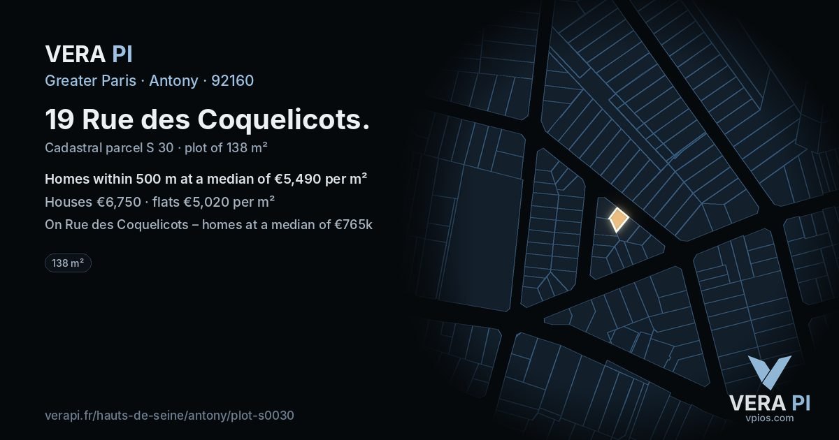 19 Rue des Coquelicots, Antony at night – the plot lit, the parcels around coloured by the prices near them