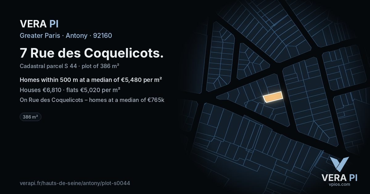 7 Rue des Coquelicots, Antony at night – the plot lit, the parcels around coloured by the prices near them