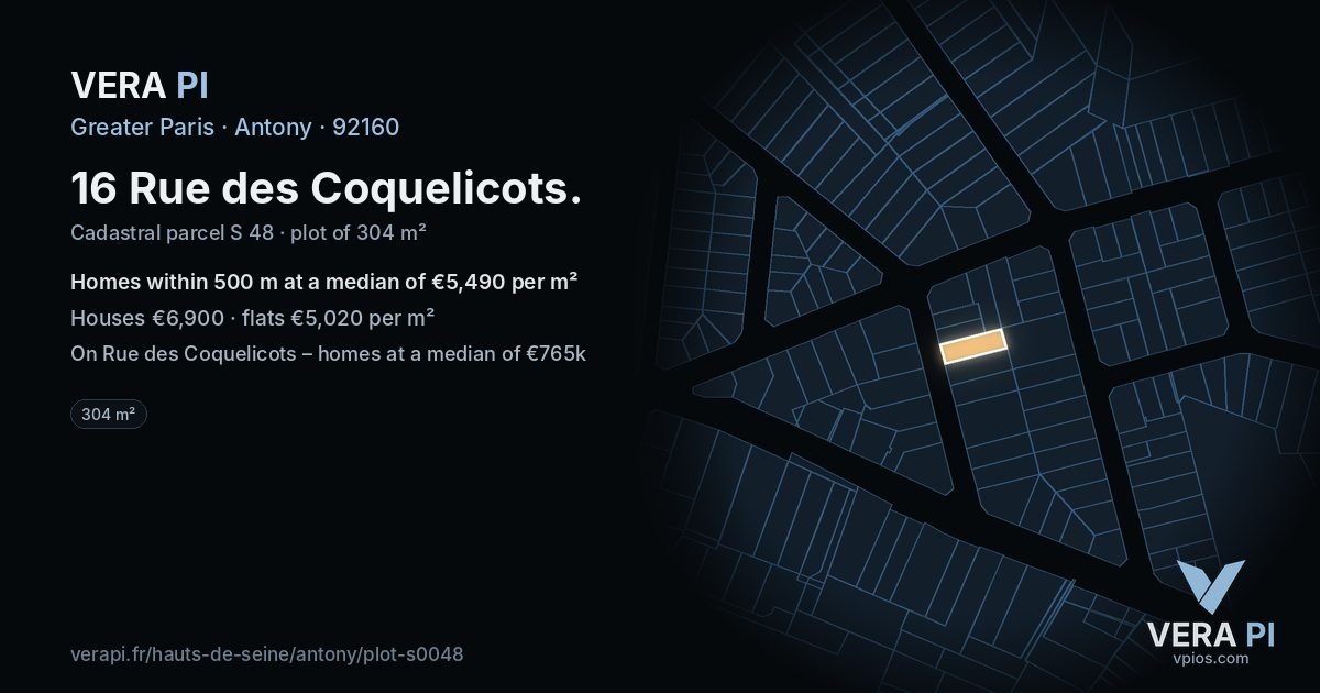 16 Rue des Coquelicots, Antony at night – the plot lit, the parcels around coloured by the prices near them
