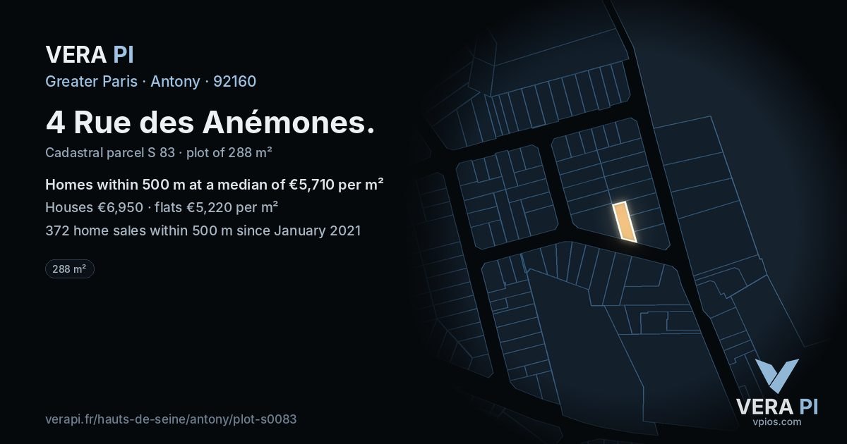 4 Rue des Anémones, Antony at night – the plot lit, the parcels around coloured by the prices near them