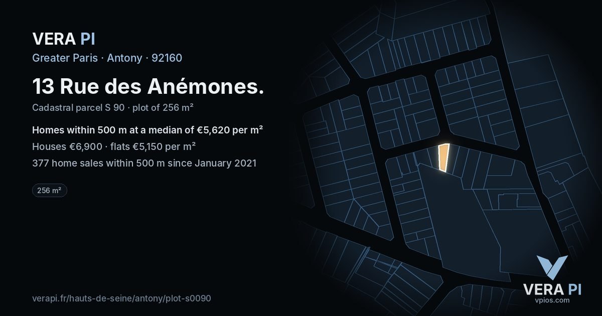 13 Rue des Anémones, Antony at night – the plot lit, the parcels around coloured by the prices near them
