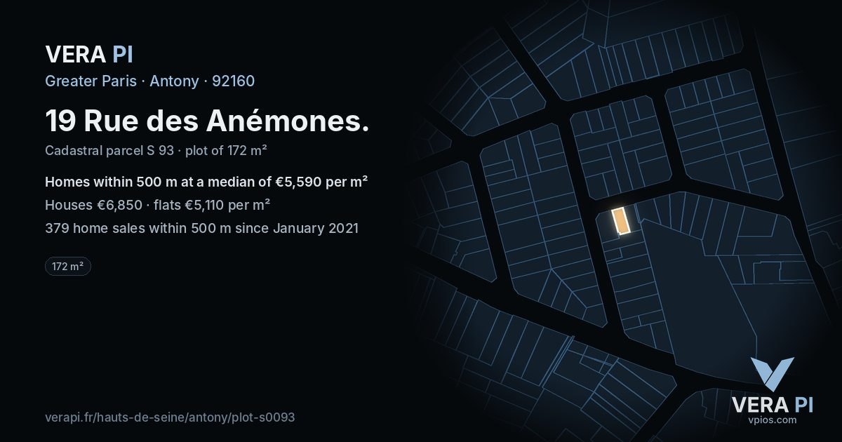 19 Rue des Anémones, Antony at night – the plot lit, the parcels around coloured by the prices near them