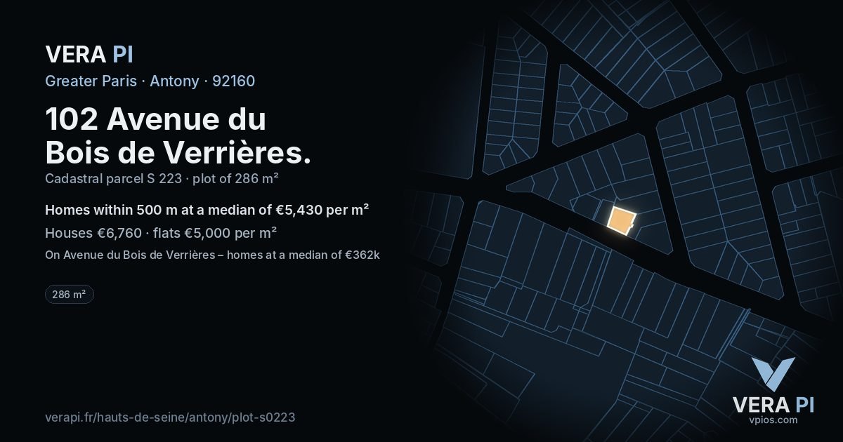 102 Avenue du Bois de Verrières, Antony at night – the plot lit, the parcels around coloured by the prices near them