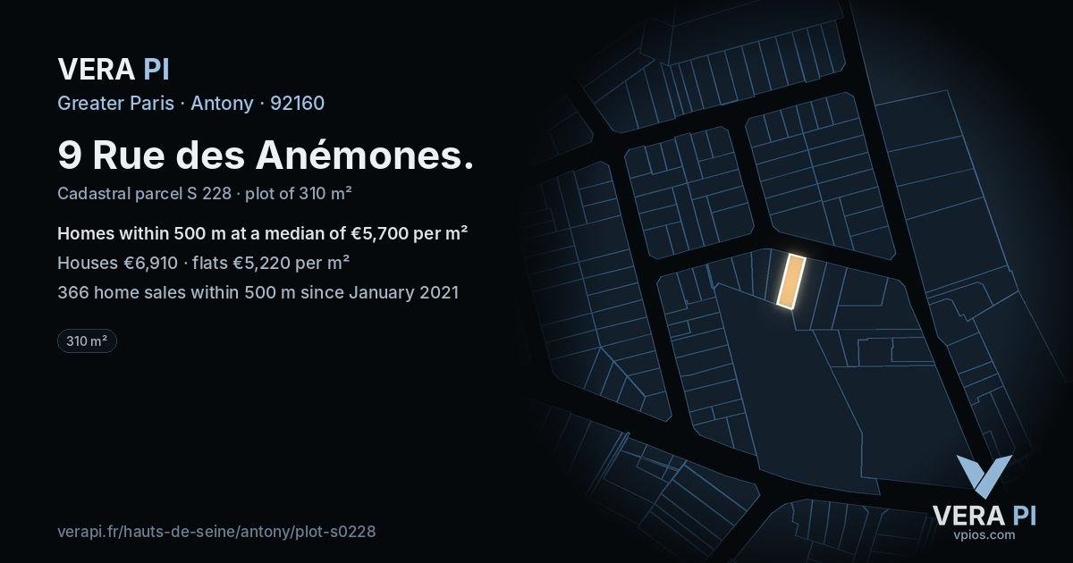 9 Rue des Anémones, Antony at night – the plot lit, the parcels around coloured by the prices near them