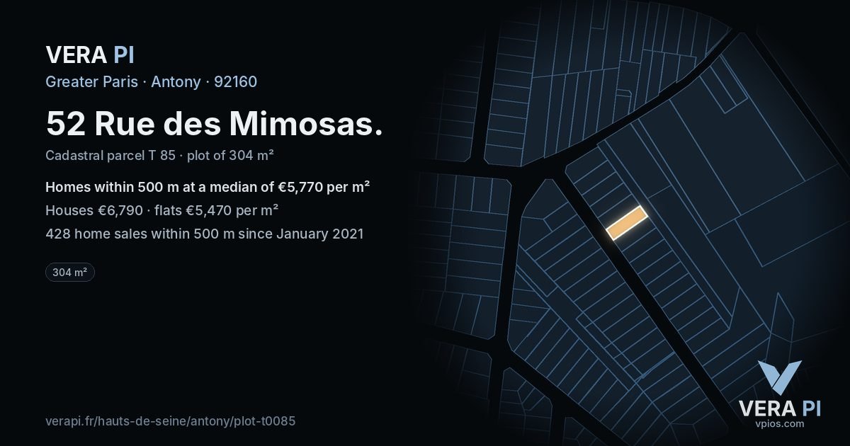 52 Rue des Mimosas, Antony at night – the plot lit, the parcels around coloured by the prices near them