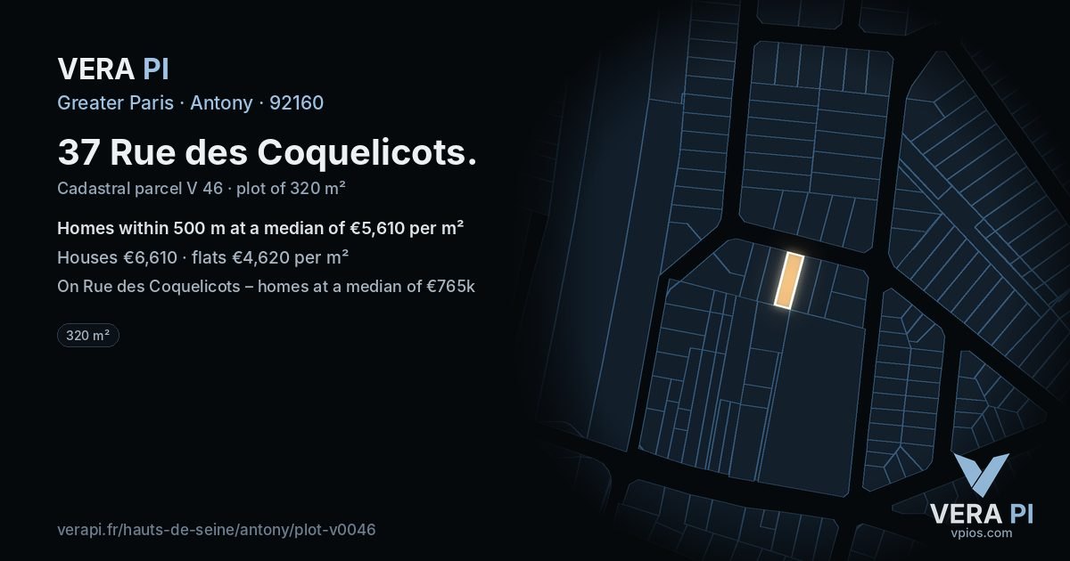 37 Rue des Coquelicots, Antony at night – the plot lit, the parcels around coloured by the prices near them