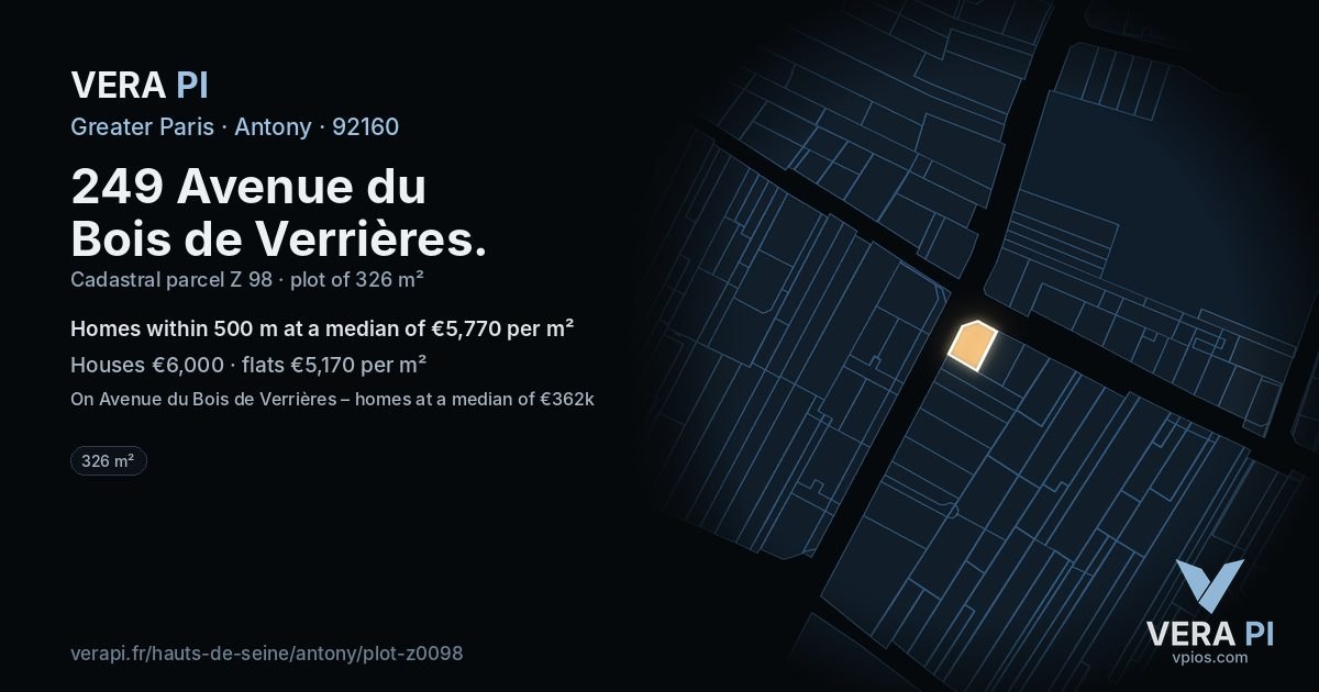 249 Avenue du Bois de Verrières, Antony at night – the plot lit, the parcels around coloured by the prices near them