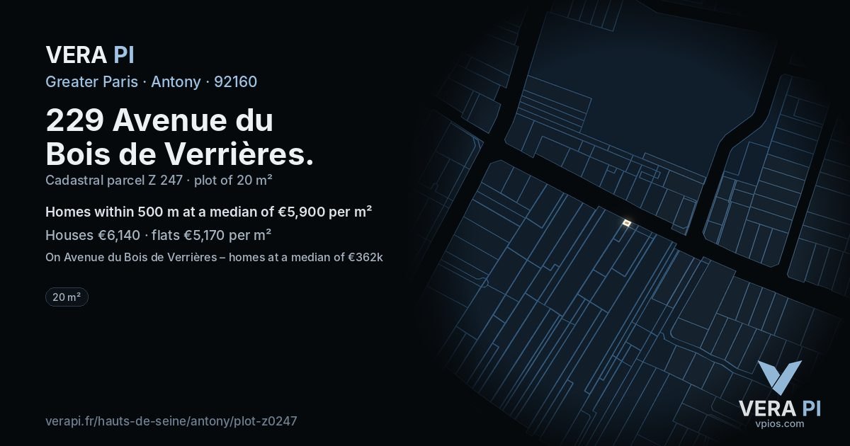 229 Avenue du Bois de Verrières, Antony at night – the plot lit, the parcels around coloured by the prices near them