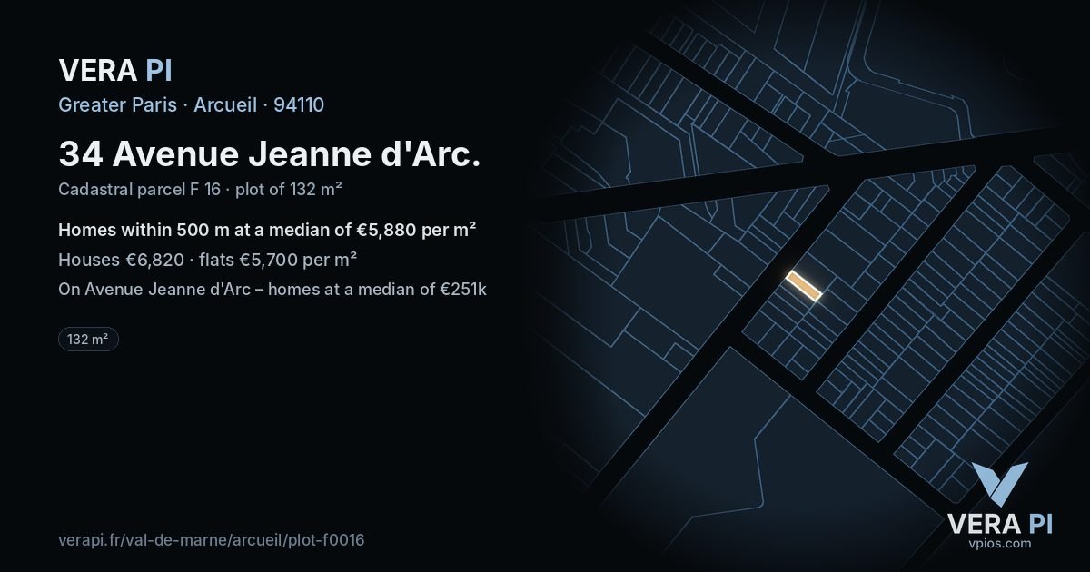 34 Avenue Jeanne d'Arc, Arcueil at night – the plot lit, the parcels around coloured by the prices near them