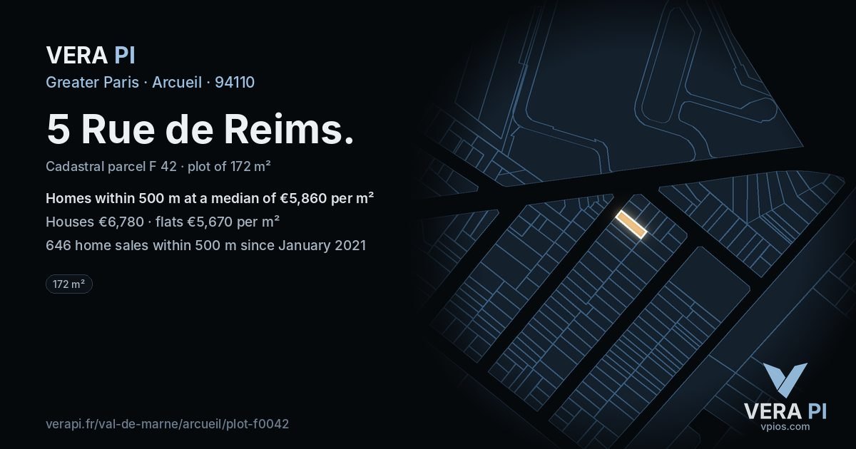 5 Rue de Reims, Arcueil at night – the plot lit, the parcels around coloured by the prices near them