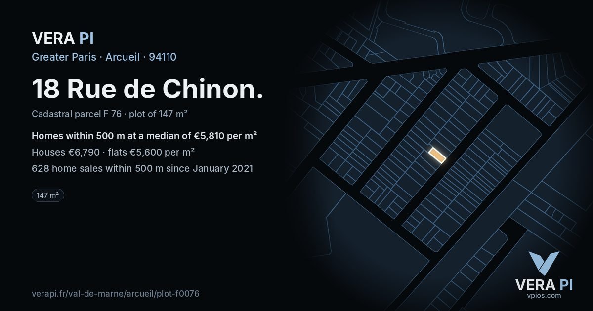 18 Rue de Chinon, Arcueil at night – the plot lit, the parcels around coloured by the prices near them