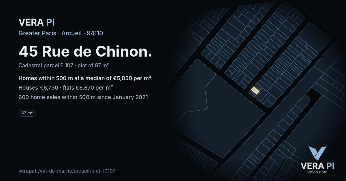 45 Rue de Chinon, Arcueil at night – the plot lit, the parcels around coloured by the prices near them