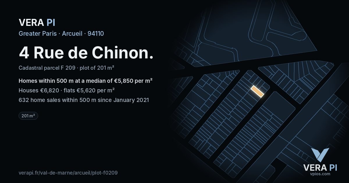 4 Rue de Chinon, Arcueil at night – the plot lit, the parcels around coloured by the prices near them