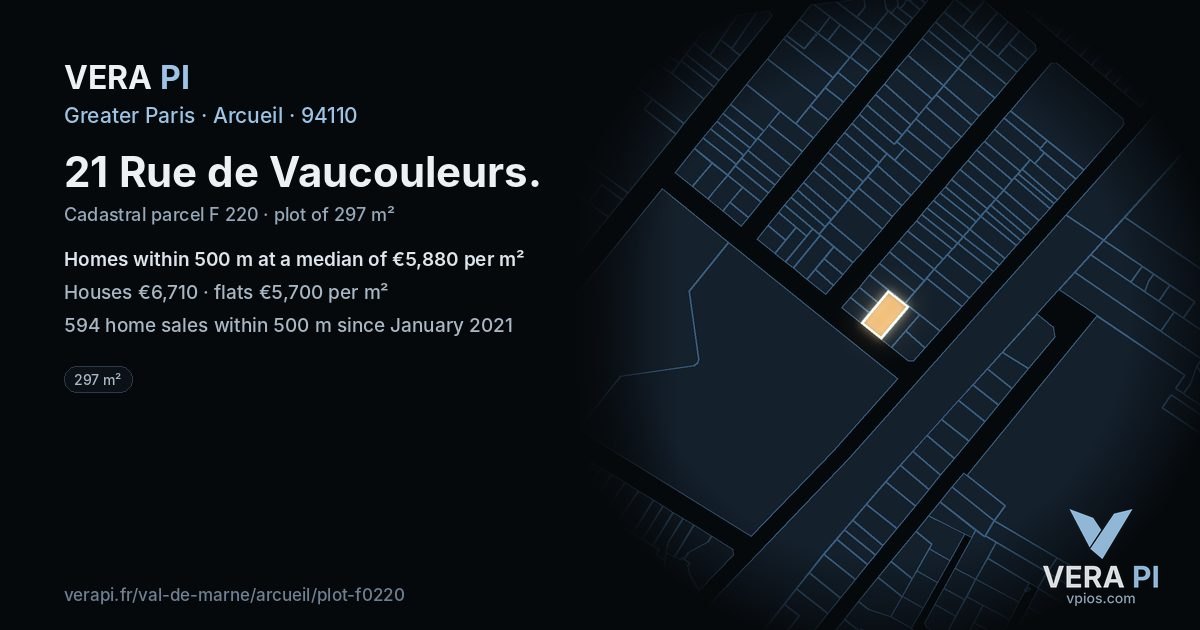 21 Rue de Vaucouleurs, Arcueil at night – the plot lit, the parcels around coloured by the prices near them