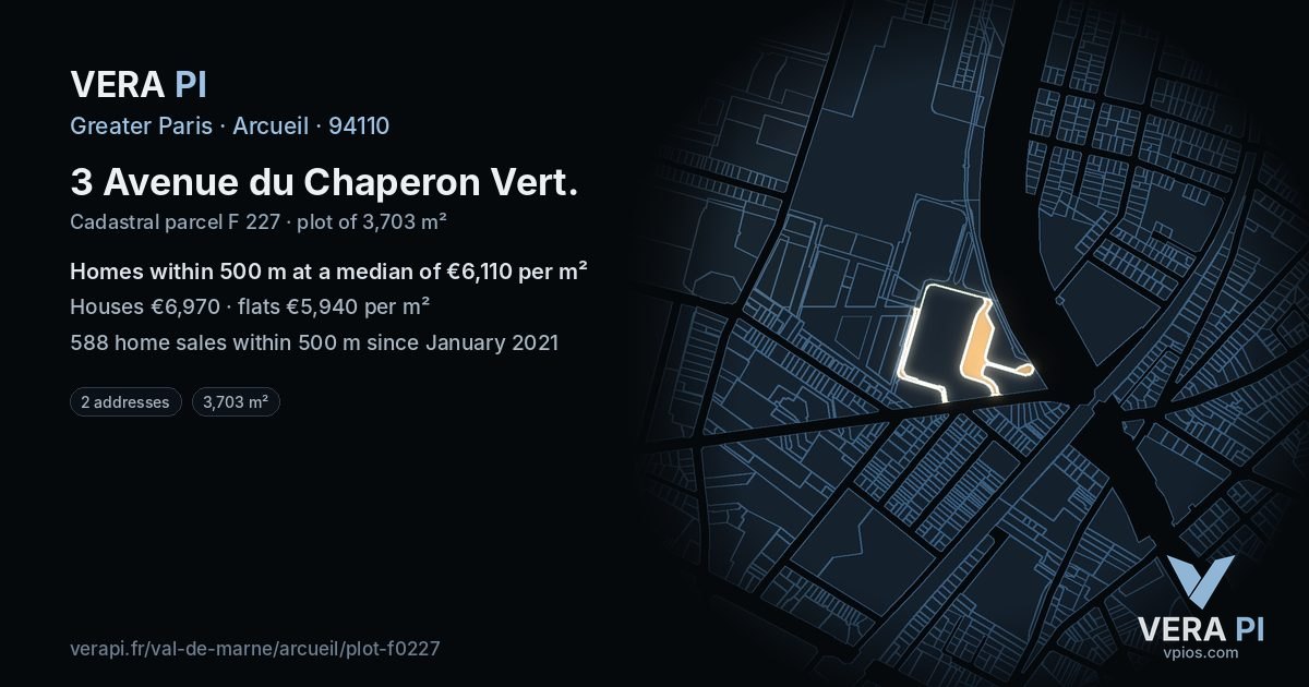 3 Avenue du Chaperon Vert, Arcueil at night – the plot lit, the parcels around coloured by the prices near them