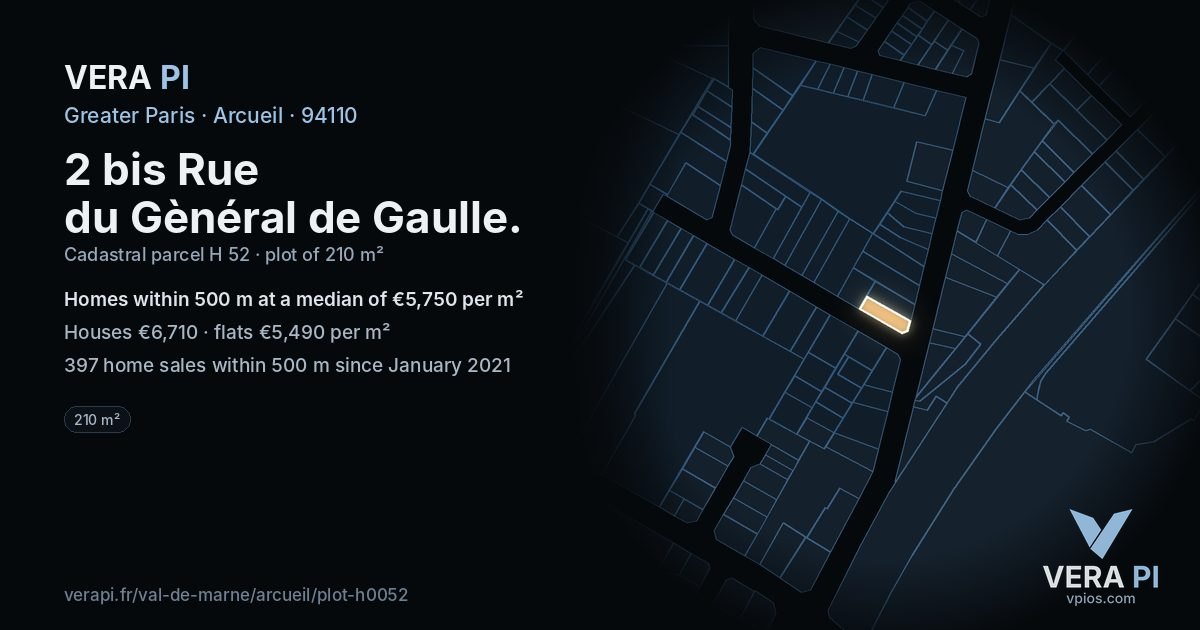 2 bis Rue du Gènéral de Gaulle, Arcueil at night – the plot lit, the parcels around coloured by the prices near them