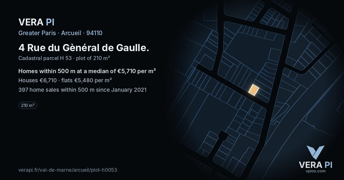 4 Rue du Gènéral de Gaulle, Arcueil at night – the plot lit, the parcels around coloured by the prices near them