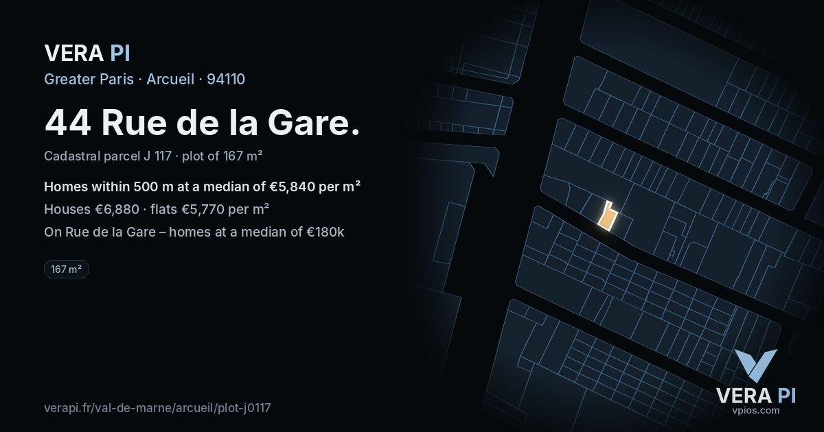 44 Rue de la Gare, Arcueil at night – the plot lit, the parcels around coloured by the prices near them