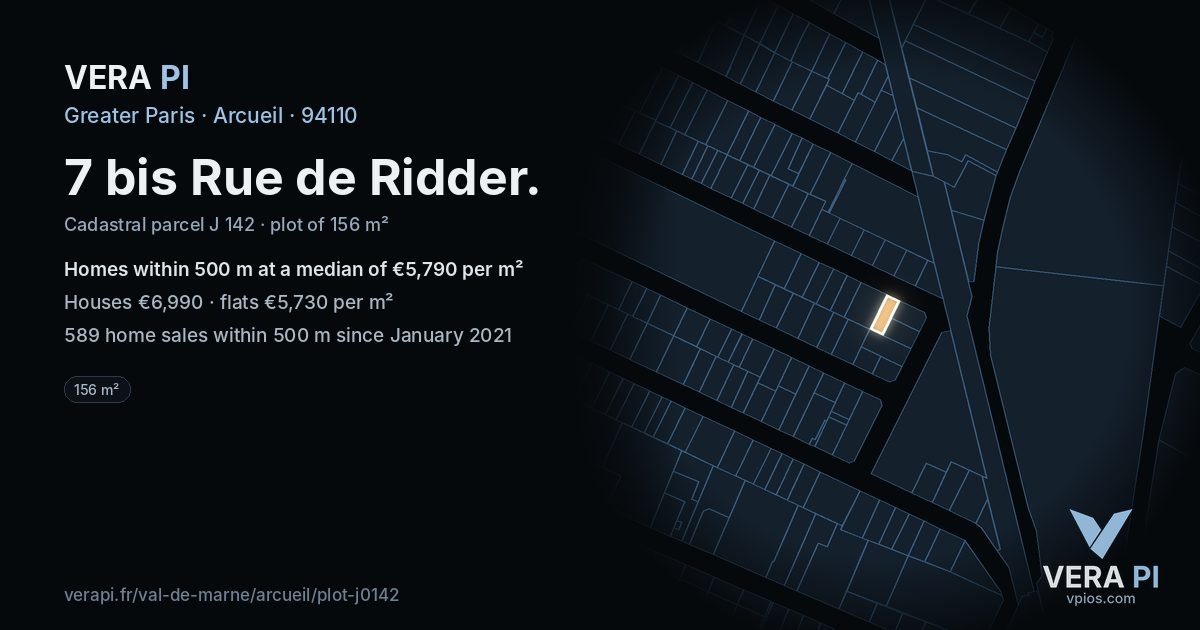 7 bis Rue de Ridder, Arcueil at night – the plot lit, the parcels around coloured by the prices near them