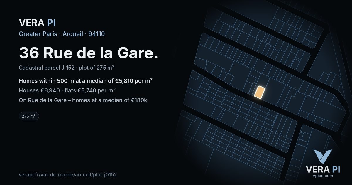36 Rue de la Gare, Arcueil at night – the plot lit, the parcels around coloured by the prices near them